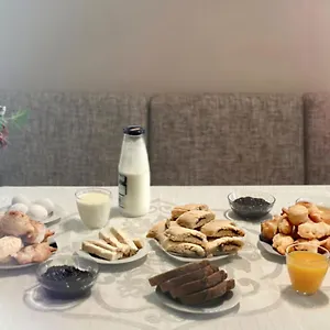 Mina Tirana